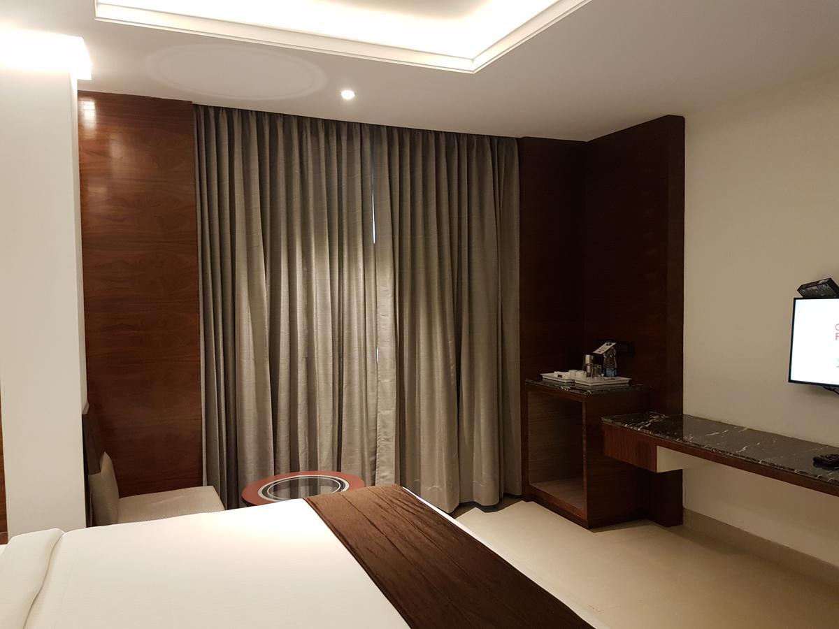 Urvashi Residency Hotel Chennai Luaran gambar